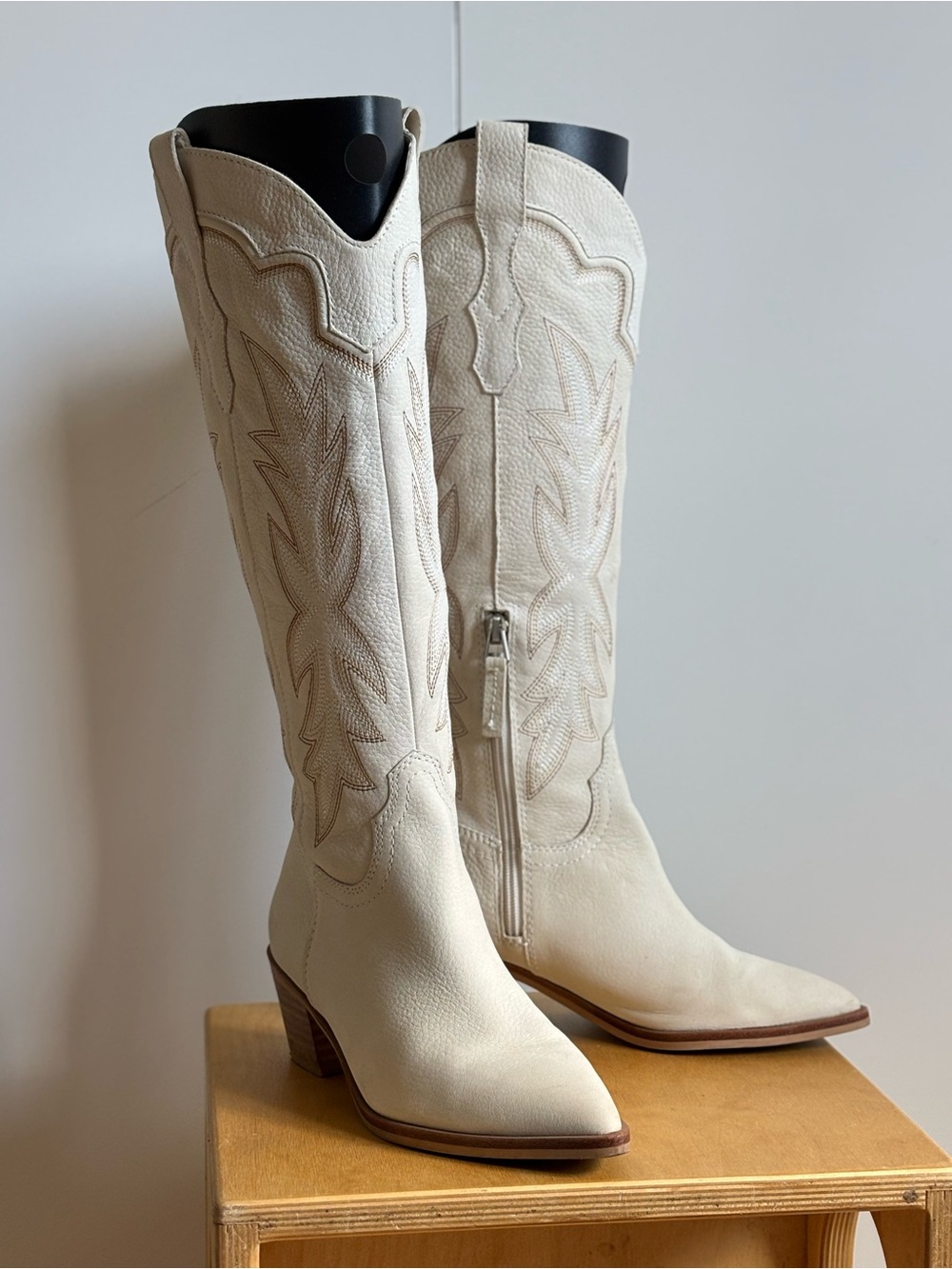 Dolce Vita Solei Knee-High Western Boots Cream Nubuck Suede